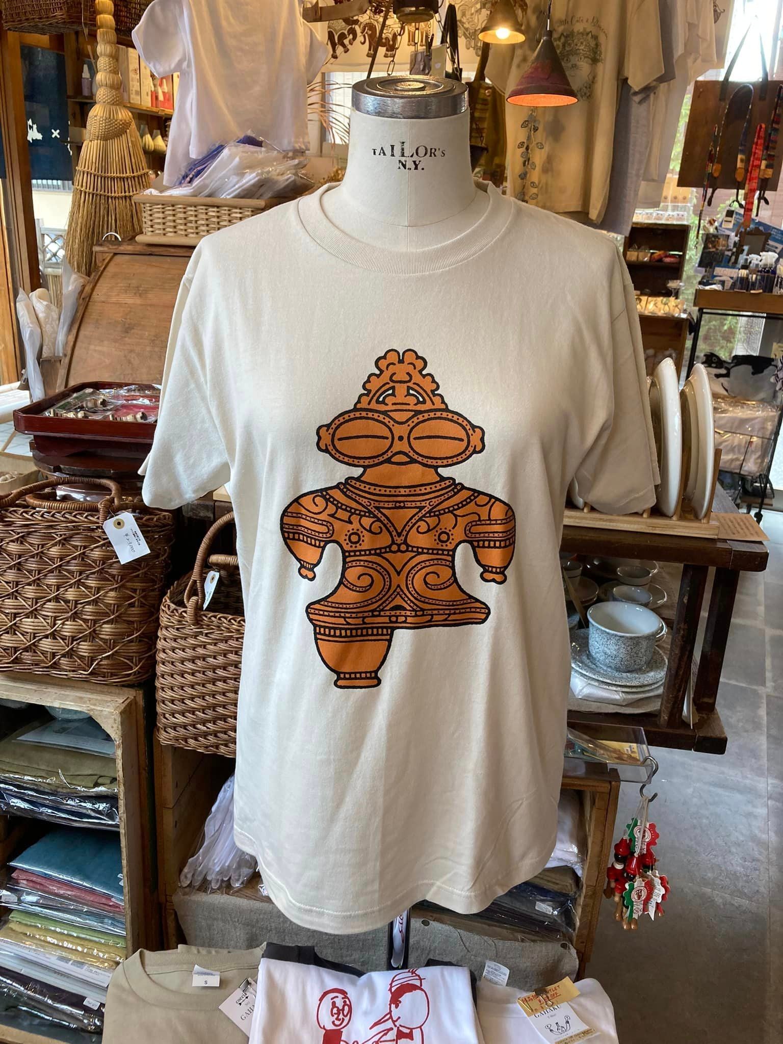 ⑥ Kitson 上質素材　オルテガ柄ヨガ風柔らかTシャツ SRI.RAMANA.RITA.YOGUE／GARBHA PINDASNA Tシャツ（ピンク× 赤